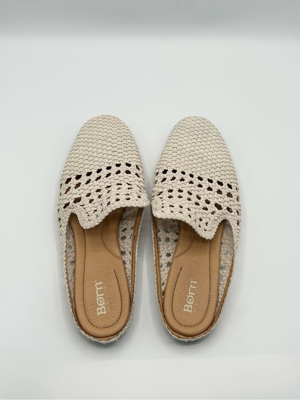 Born Cream Ivory Slip On Flats Mules Sandals Women’s Size 10 - Picture 5 of 7